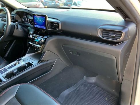 Used 2024 Ford Explorer ST-Line w/ Class IV Trailer Tow Package image 17