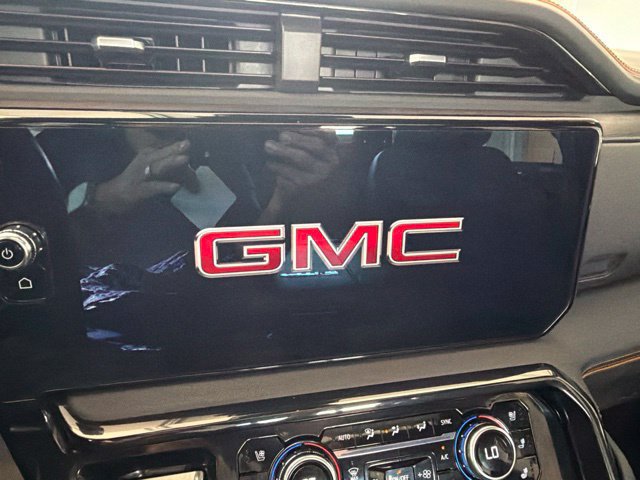 Used 2025 GMC Sierra 2500 AT4 w/ AT4 Premium Plus Package AWD/4WD image 29