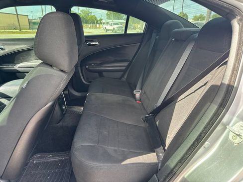 Used 2013 Dodge Charger SE RWD image 14