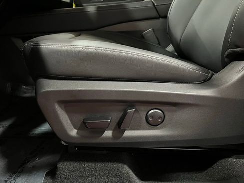 New 2026 Nissan Murano SV AWD/4WD image 24