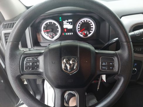 Used 2017 RAM 1500 ST w/ SXT Appearance Group AWD/4WD image 10