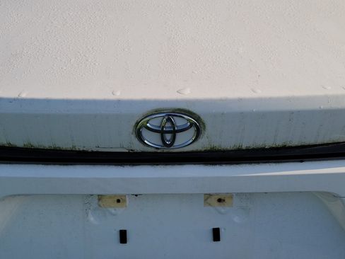 Used 2023 Toyota Corolla LE FWD image 17