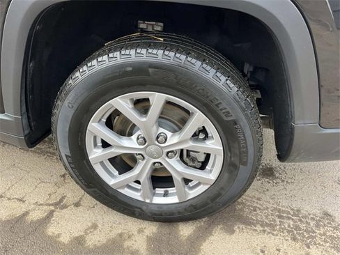 Used 2021 Jeep Grand Cherokee L Limited image 11