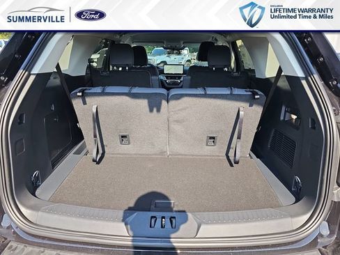 New 2026 Ford Explorer Active RWD image 15