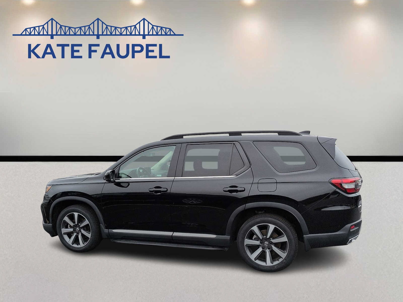 Used 2024 Honda Pilot Elite image 4