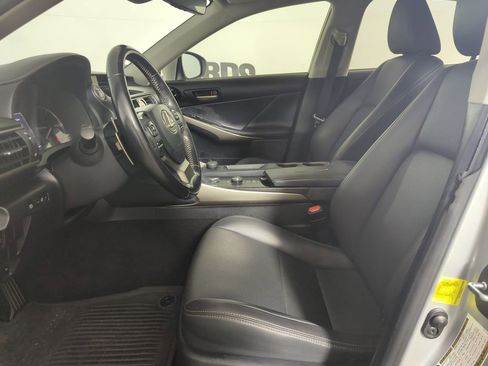 Used 2017 Lexus IS 200t RWD image 7