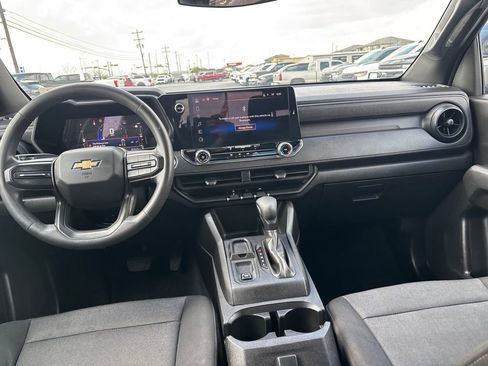 Used 2023 Chevrolet Colorado W/T image 25