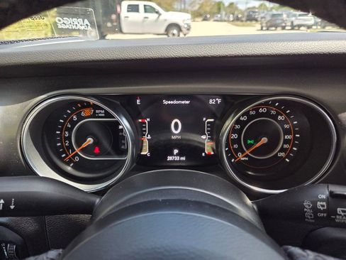 Used 2023 Jeep Wrangler Sport S image 29