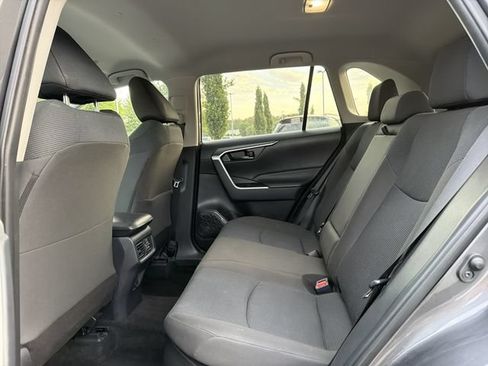 Used 2025 Toyota RAV4 LE AWD/4WD image 10