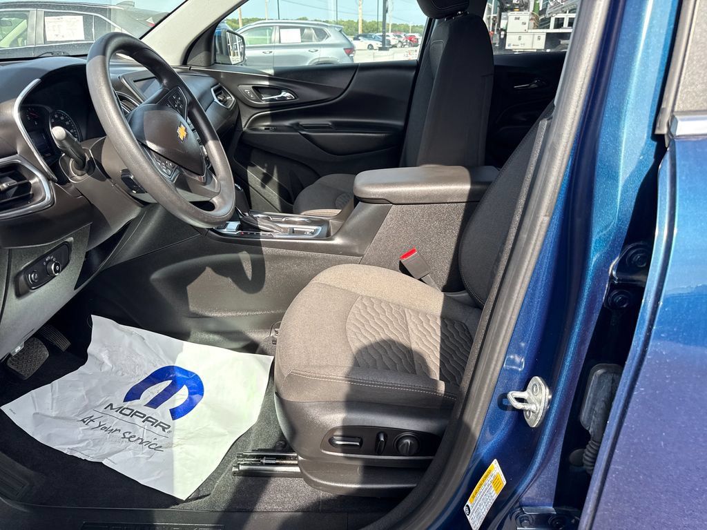 Used 2021 Chevrolet Equinox LT AWD/4WD image 9