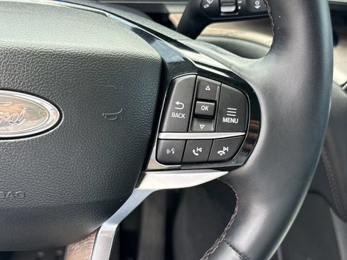 Certified 2022 Ford Explorer Platinum w/ Equipment Group 601A AWD/4WD image 18