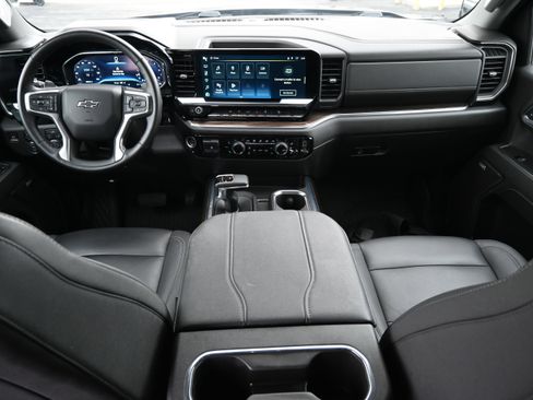 Used 2024 Chevrolet Silverado 1500 RST w/ Convenience Package II image 3