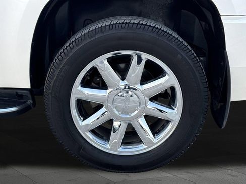 Used 2014 GMC Yukon XL Denali image 21