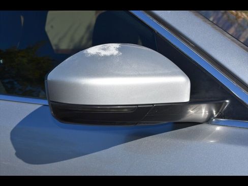 Used 2019 Jaguar F-PACE Premium image 52