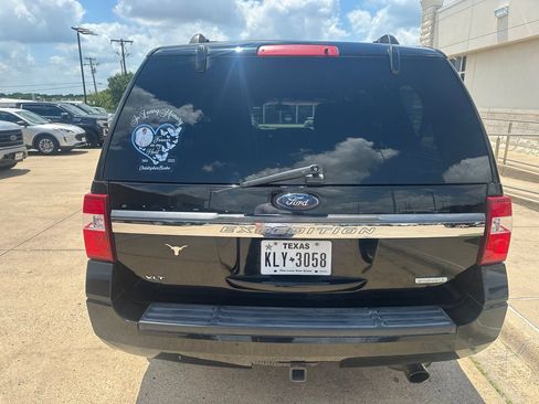 Used 2017 Ford Expedition XLT RWD image 8