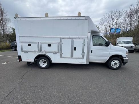 New 2026 Ford E-350 and Econoline 350 Super Duty w/ Power Equipment Group image 4