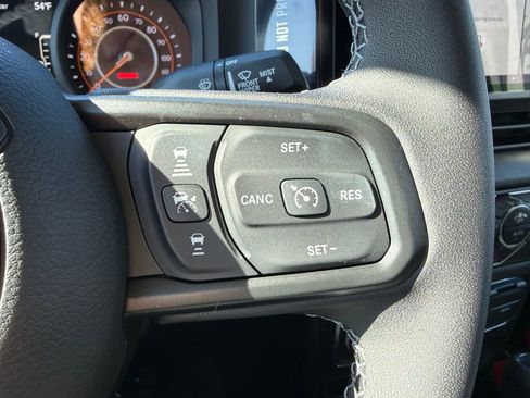 New 2025 Jeep Gladiator Sport image 17