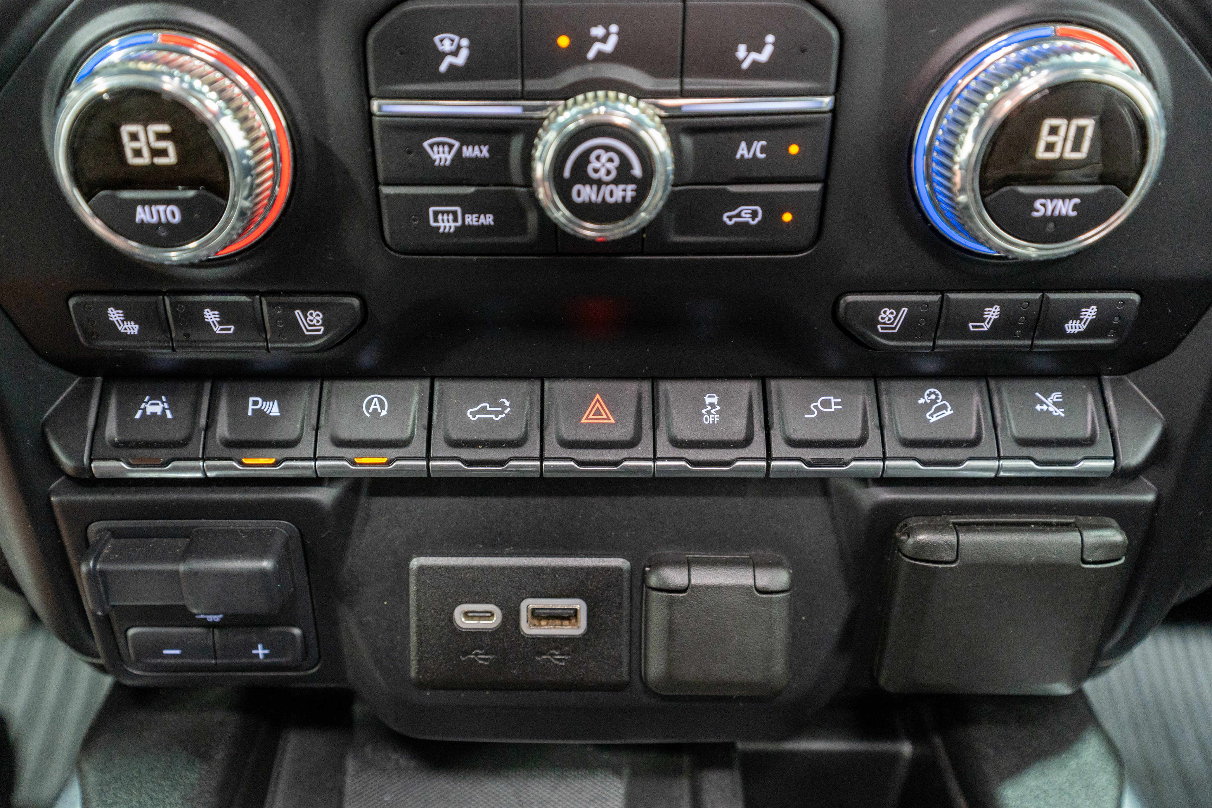 Used 2019 GMC Sierra 1500 Denali w/ Denali Ultimate Package AWD/4WD image 27