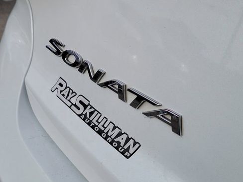 Used 2016 Hyundai Sonata SE w/ Cargo Package image 8