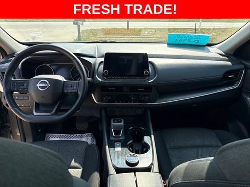 Used 2025 Nissan Rogue SV AWD/4WD image 12