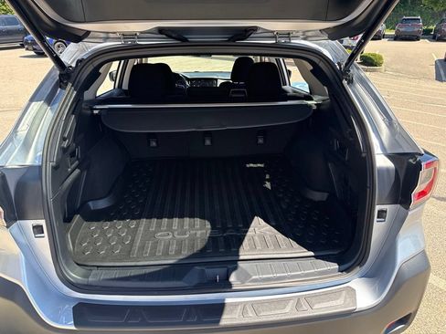 Used 2025 Subaru Outback Premium AWD/4WD image 20