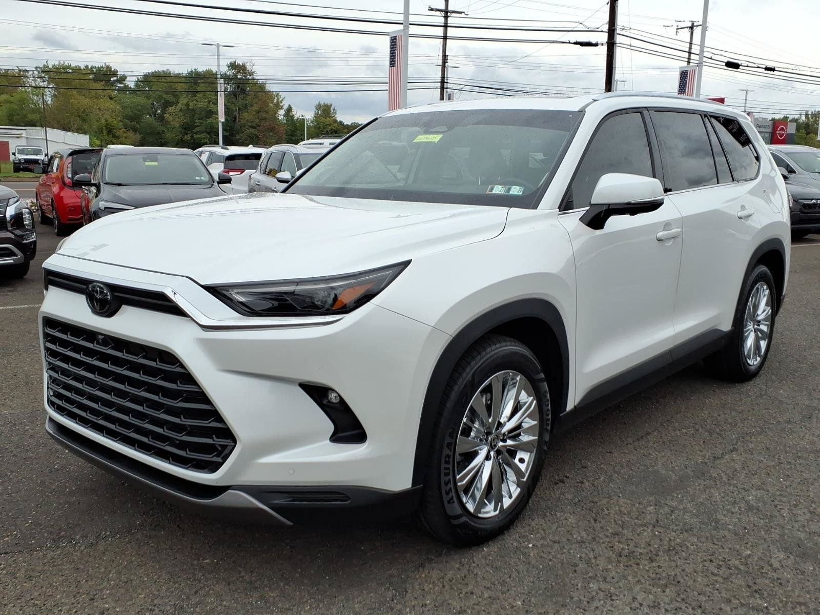 Used 2024 Toyota Grand Highlander AWD image 8