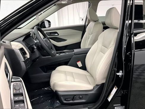 New 2026 Nissan Rogue Dark Armor FWD image 10