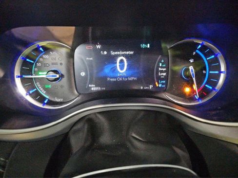 Used 2022 Chrysler Pacifica Touring-L w/ S Appearance Package FWD image 14