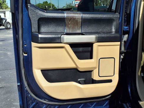 Used 2020 Ford F250 Lariat w/ Chrome Package image 18