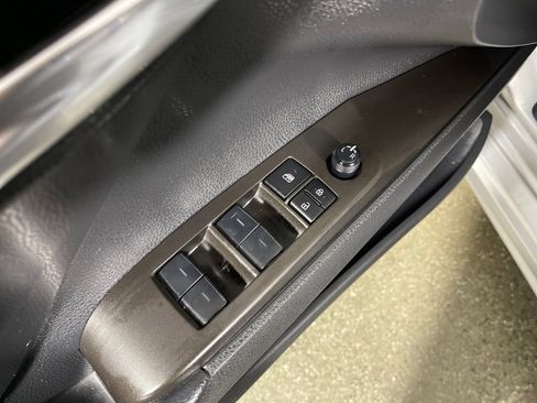 Certified 2023 Toyota Camry SE image 16