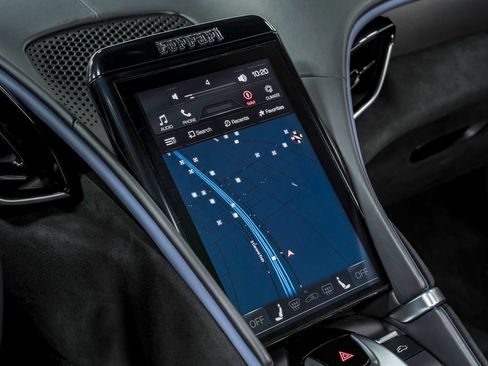 Used 2024 Ferrari Roma Spider RWD image 22