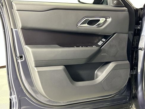 Used 2026 Land Rover Range Rover Velar Dynamic SE image 21