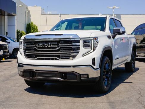 New 2026 GMC Sierra 1500 SLT w/ SLT Convenience Package AWD/4WD image 2
