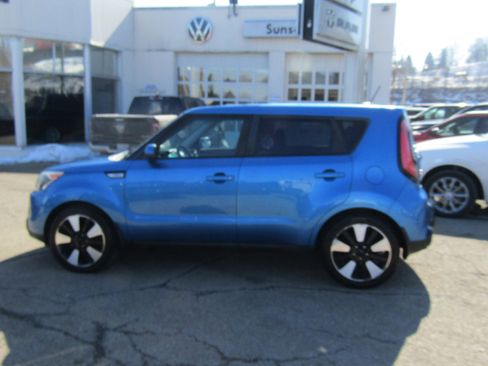 Used 2016 Kia Soul + w/ Designer's Package image 1