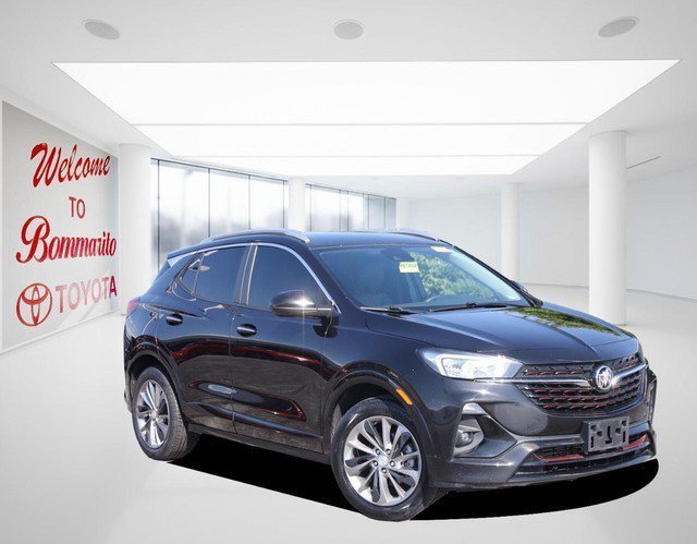 Used 2022 Buick Encore GX Select w/ Sport Touring Package FWD image 2