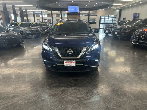 Used 2023 Nissan Murano SV image 2
