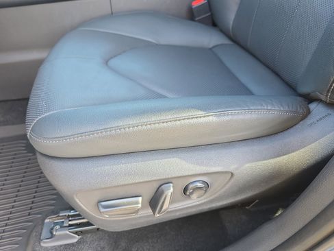 Used 2025 Toyota Grand Highlander AWD image 29