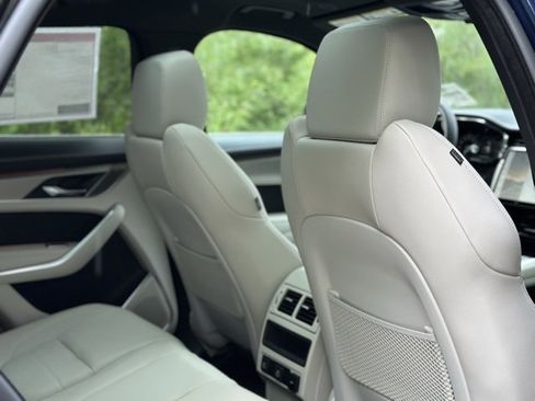 New 2026 Jaguar F-PACE R-Dynamic S image 23