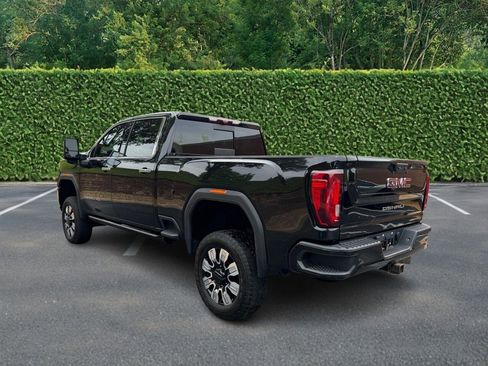 Used 2022 GMC Sierra 2500 Denali w/ Denali Black Diamond Edition AWD/4WD image 6
