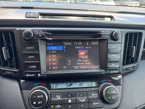 Used 2016 Toyota RAV4 XLE AWD/4WD image 23