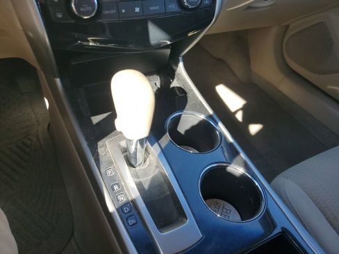 Used 2014 Nissan Altima 2.5 SV w/ Convenience Package image 11