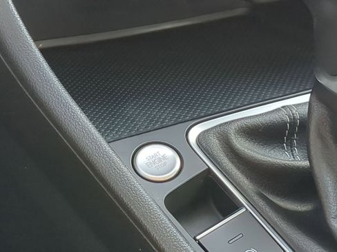 Used 2024 Volkswagen Jetta SE image 21