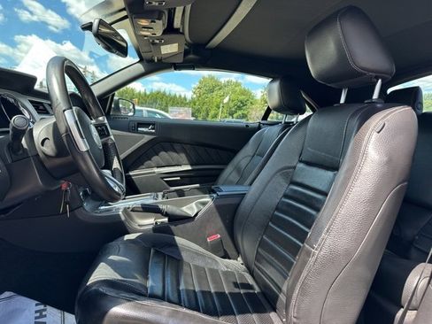Used 2011 Ford Mustang Premium w/ 202A Rapid Spec Order Code image 9