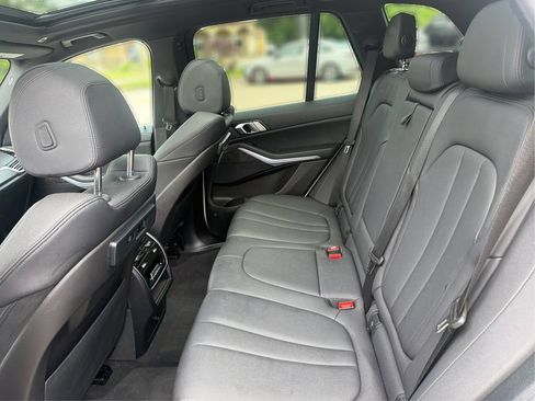 Used 2022 BMW X5 xDrive40i w/ Parking Assistance Package AWD/4WD image 10