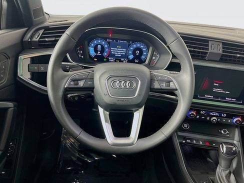 Used 2025 Audi Q3 2.0T Premium w/ Convenience Package AWD/4WD image 11