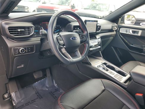 Certified 2023 Ford Explorer ST-Line w/ Class IV Trailer Tow Package RWD image 9