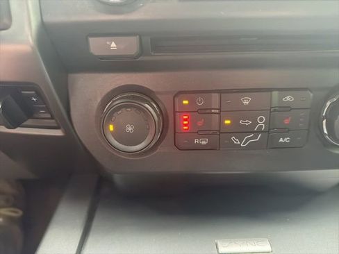 Used 2017 Ford F250 XLT w/ XLT Premium Package image 42