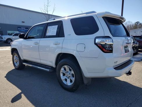 Used 2018 Toyota 4Runner SR5 Premium image 4