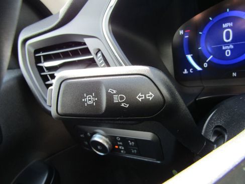 Used 2022 Ford Escape Titanium FWD image 29