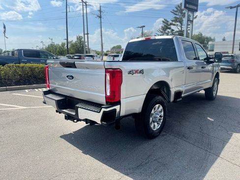 Used 2023 Ford F250 XLT AWD/4WD image 6